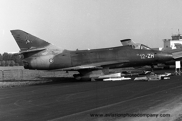 French Air Force EC2/12 Dassault Super Mystere B.2 60/12-ZH (1971)