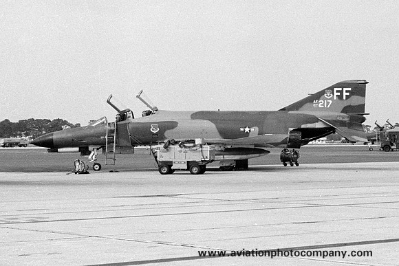 USAF 1 TFW McDonnell F-4E Phantom 67-0127/FF (1974)