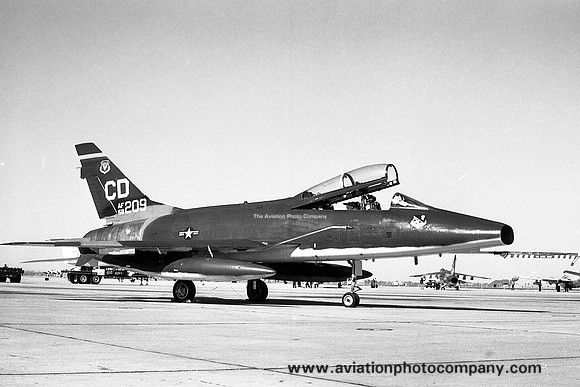 USAF 27 TFW 324 TFS North American F-100F Super Sabre 58-1209/CD (1971)
