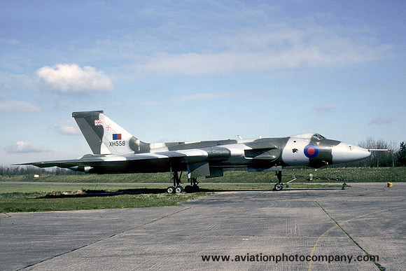 RAF Avro Vulcan B.2 XH558 at Bruntingthorpe (1995)