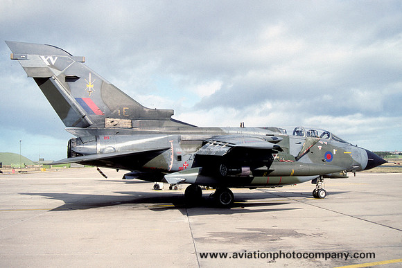 RAF 15 Squadron Panavia Tornado GR.1 ZA589/TE at RAF Lossiemouth (1994)