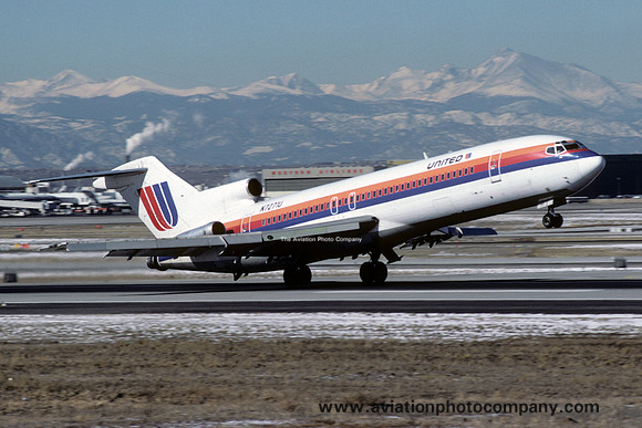 United Airlines Boeing 727-200 N7271U (1985)