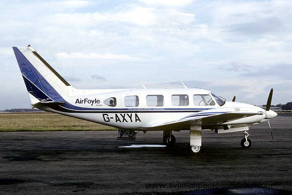 Air Foyle Piper PA-31-310 Navajo G-AXYA (1983)