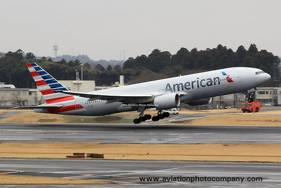 American Airlines Boeing 777-200ER N754AN at Tokyo Narita (2015)