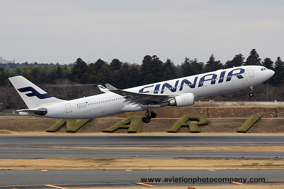 Finnair Airbus A330-300 OH-LTP at Tokyo Narita (2015)