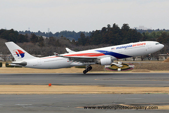 Malaysia Airlines Airbus A330-300 9M-MTM at Tokyo Narita (2015)