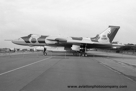 RAF 27 Squadron Avro Vulcan SR.2 XH560 (1981)