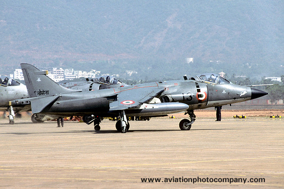 Indian Navy 552 Squadron Hawker Siddeley Sea Harrier FRS.51 IN613 (2006)