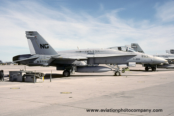 US Marines VMFA-314 McDonnell Douglas F/A-18C Hornet 164956/NG-203 (1997)