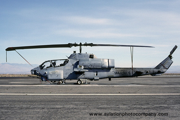 US Marines VX-9 Bell AH-1W Cobra 165858/XE-142 (2002)