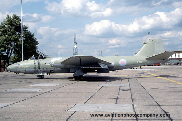 RAF 39 Squadron English Electric Canberra PR.9 XH168 (1995)