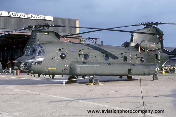 RAF 7 Squadron Vertol CH-47 Chinook HC.2 ZA675/EB (1995)