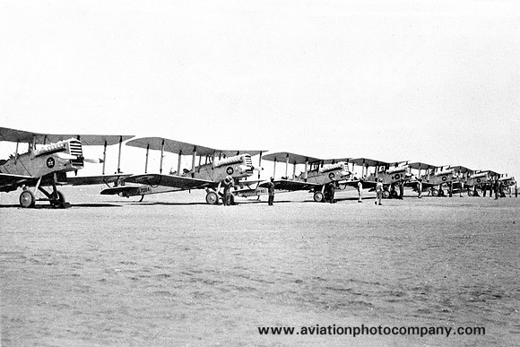 RAF 4 FTS Airco DH9A lineup (1925)