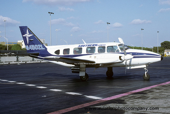 Southern Express Piper PA-31-350 Navajo Chieftain N4502L (1985)