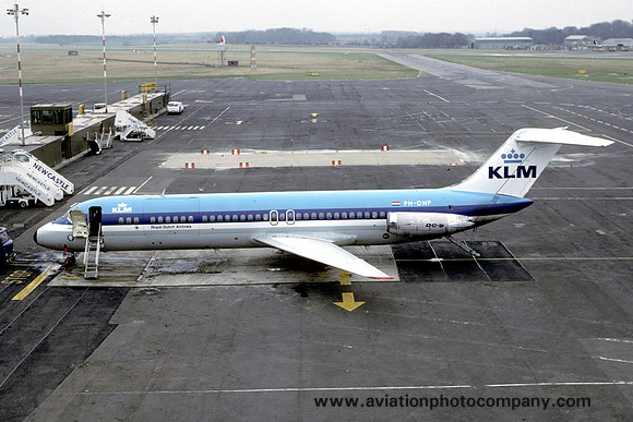 KLM Douglas DC-9-33 PH-DNP at Newcastle IAP (1985)