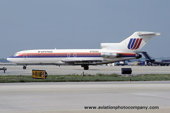United Airlines Boeing 727-22 N7008U (1984)