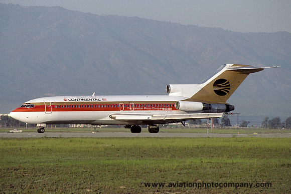 Continental Airlines Boeing 727-22 N40488 (1985)