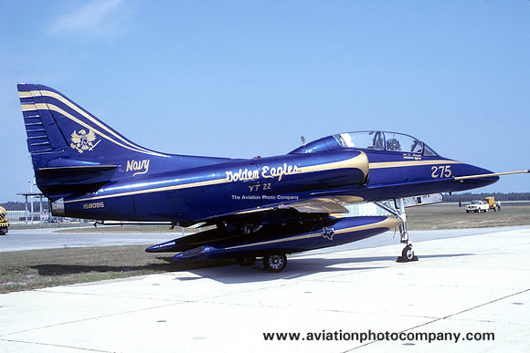 US Navy VT-22 Douglas TA-4J Skyhawk 158085/275 (1986)