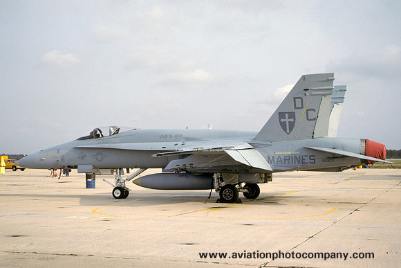 US Marines VMFA-122 McDonnell Douglas F/A-18A Hornet 161983/DC-11 (1986)