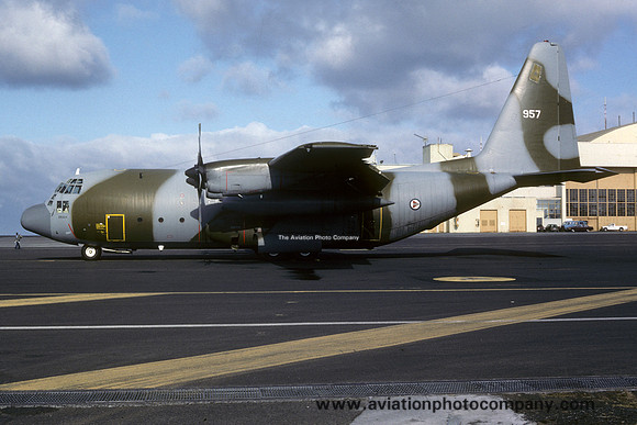 Norwegian Air Force 335 Skv Lockheed C-130 Hercules 957 (1988)