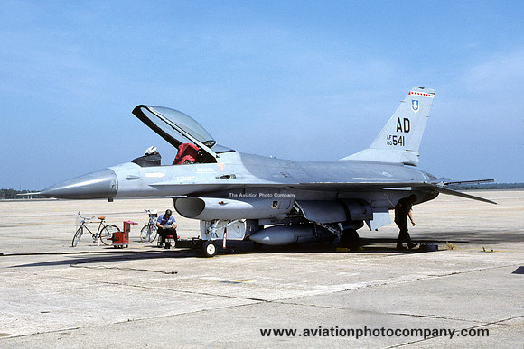 USAF 3246 TW General Dynamics F-16A Fighting Falcon 80-0451/AD (1986)