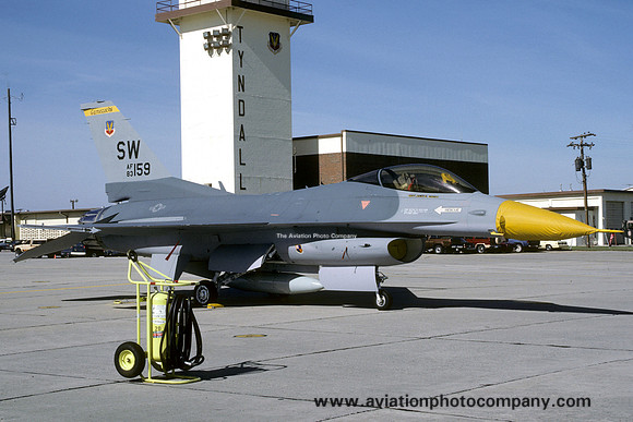 USAF 363 TFW 19 TFS General Dynamics F-16C Fighting Falcon 83-1159/SW (1986)