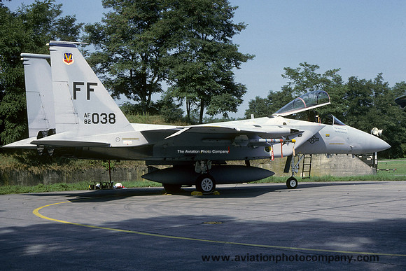 USAF 1 TFW 94 TFS McDonnell Douglas F-15C Eagle 82-0038/FF (1986)