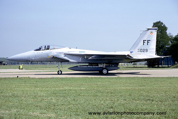 USAF 1 TFW 94 TFS McDonnell Douglas F-15C Eagle 83-0029/FF (1986)