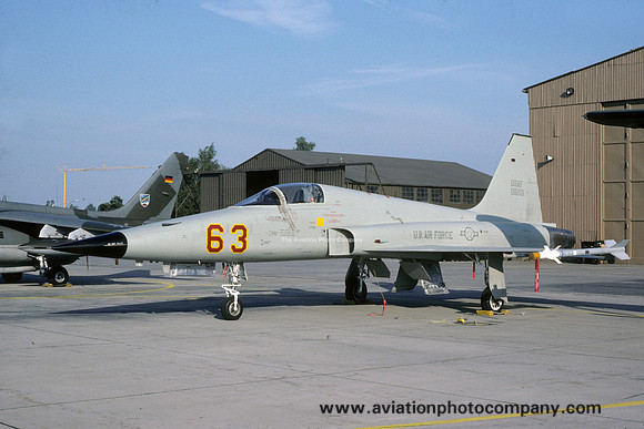 USAF 10 TRW 527 AS Northrop F-5E Tiger 74-1563 (1986)