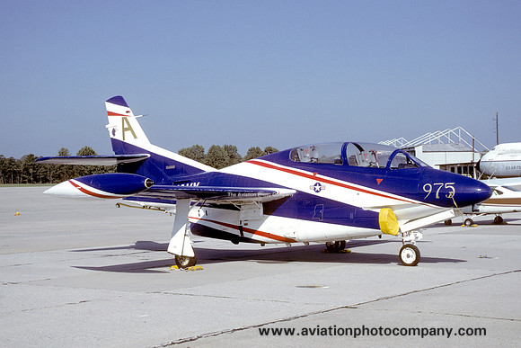 US Navy North American T-2C Buckeye 156688/A-975 (1986)