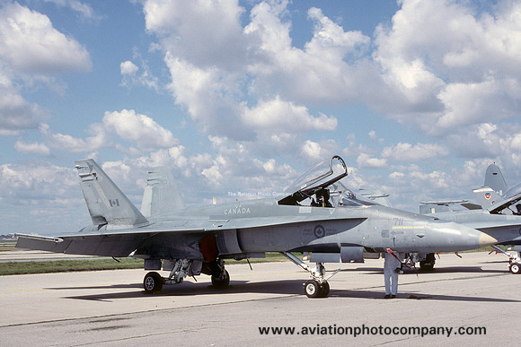 Canadian Air Force 425 Squadron McDonnell Douglas CF-188 Hornet 188771 (1989)