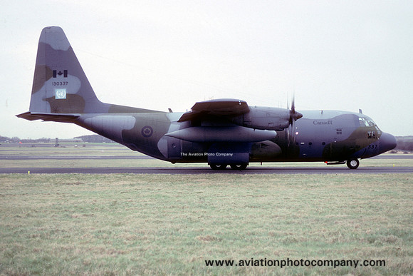 Canadian Air Force/United Nations Lockheed CC-130E Hercules 130337 (1990)