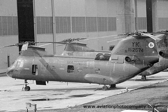 US Marines HMM-364 Vertol CH-46D Sea Knight 152574/YK-21 (1971)