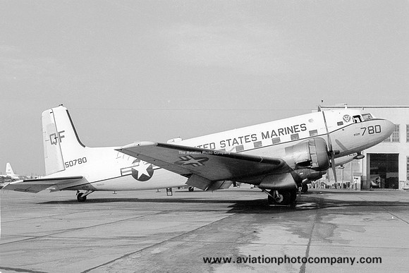 US Marines H&MS-17 Douglas C-117D Skytrain 50801/SZ (1973)