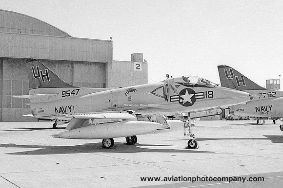 US Navy VC-7 Douglas A-4C Skyhawk 149547/UH-18 (1973)