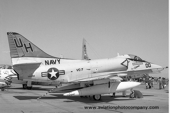 US Navy VC-7 Douglas A-4E Skyhawk 149994/UH-00 (1973)