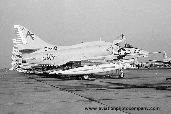 US Navy VA-204 Douglas A-4L Skyhawk 149640/AF-401 (1973)