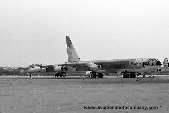 USAF Boeing B-52D Stratofortress 56-0581 (1961)