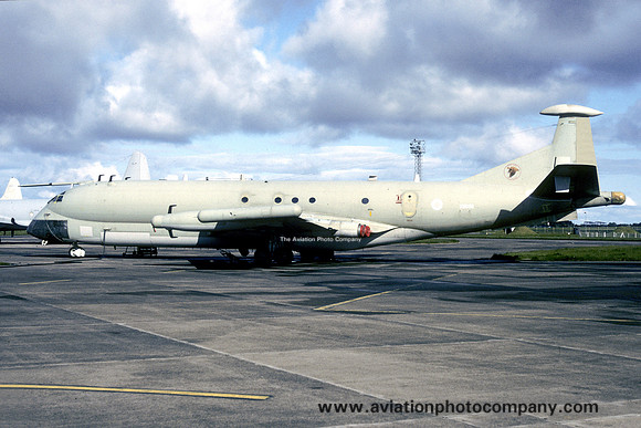 RAF 51 Squadron Hawker Siddeley Nimrod R.1 XW666 (1995)