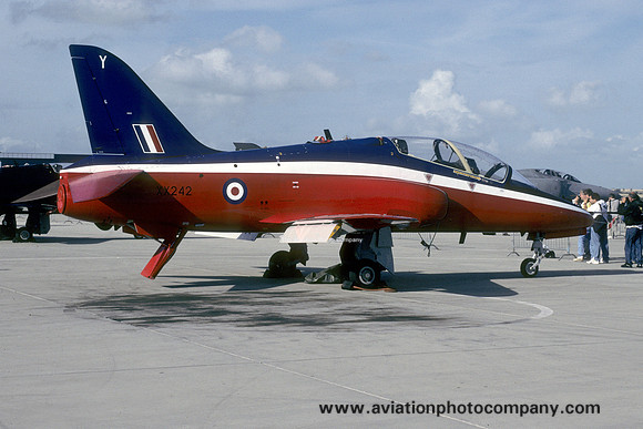 Royal Navy FRADU Hawker Siddeley Hawk T.1 XX242/Y (1995)