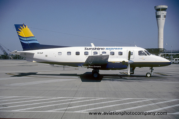 Sunshine Express Embraer Bandeirante VH-SJP (2000)