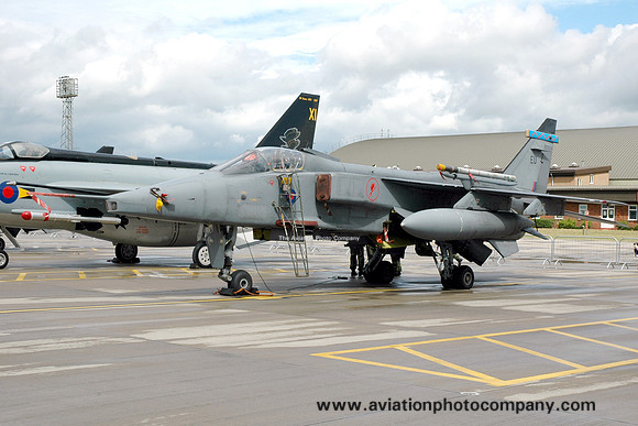 RAF 41 Squadron Sepecat Jaguar GR.3 XX723/EU at RAF Coningsby (2006)