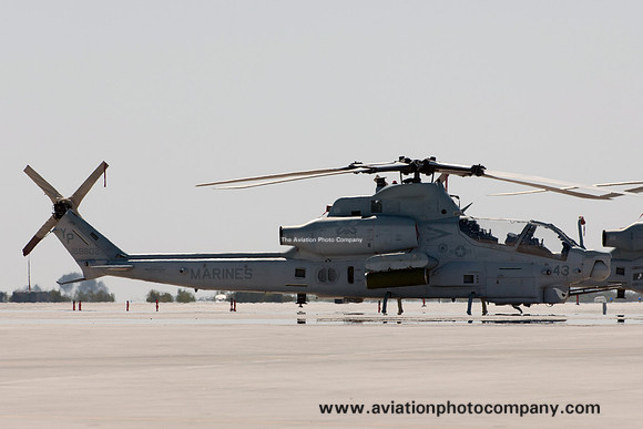 US Marines VMM-163 Bell AH-1Z Viper 168802/YP-43 at the Miramar Air Show (2016)