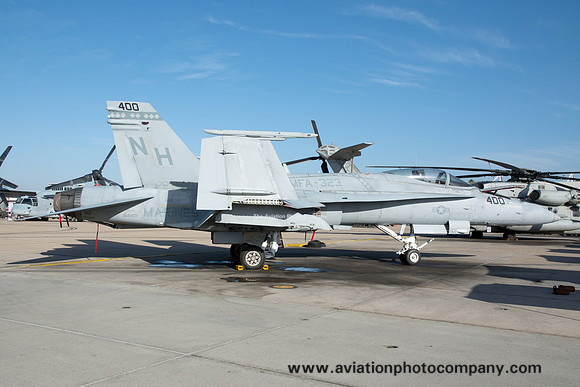 US Marines VMFA-323 McDonnell Douglas F/A-18C Hornet 164906/NH-400 at the Miramar Air Show (2016)