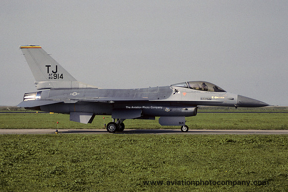 USAF 401 TFW General Dynamics F-16A Fighting Falcon 82-0914/TJ (1986)