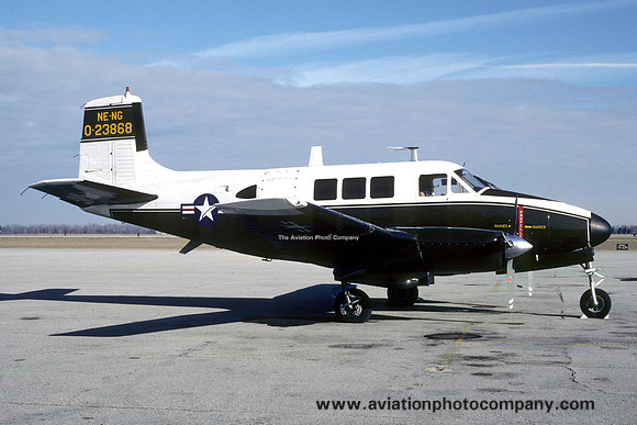US Army Nebraska ArNG Beech U-8F Seminole 62-3868 (1986)