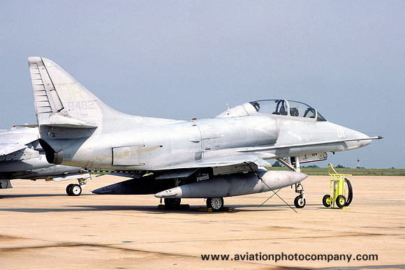 US Marines VMA-322 Douglas TA-4J Skyhawk 158482/QR-01 (1985)
