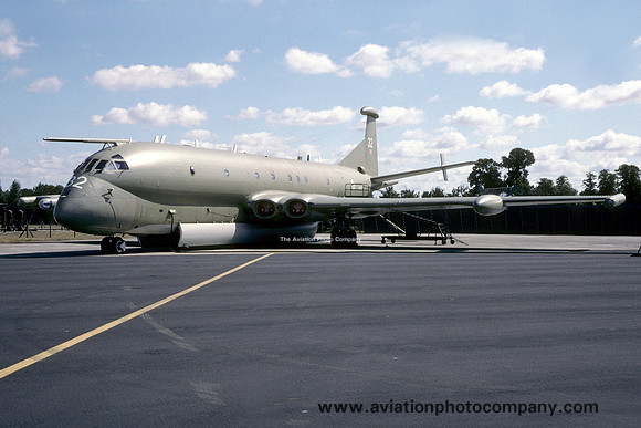 RAF Kinloss Strike Wing Hawker Siddeley Nimrod MR.2 XV232 (1995)