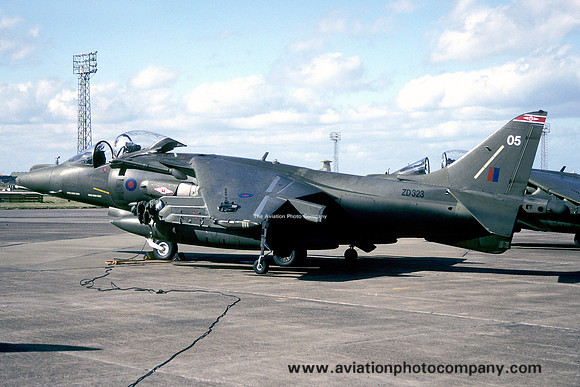 RAF 1 Squadron BAe Harrier GR.7 ZD323 (1995)