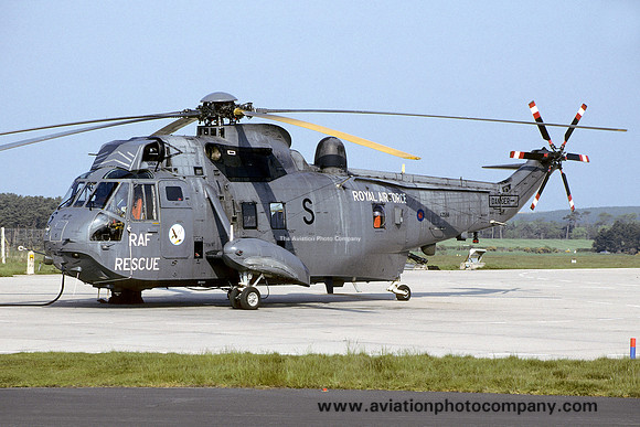 RAF 202 Squadron Westland Sea King HAR.3 XZ586/S (1995)